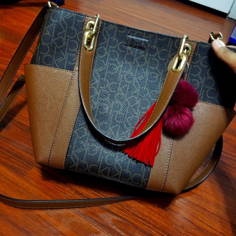 NWOT Calvin Klein monogram magnetic crossbody bag
